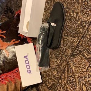 NIB Soda memory foam slip ons